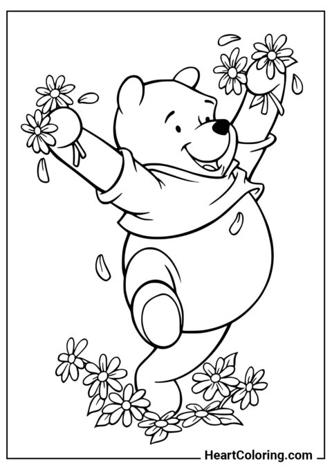 Happy little bear - Winnie the Pooh Coloring Pages